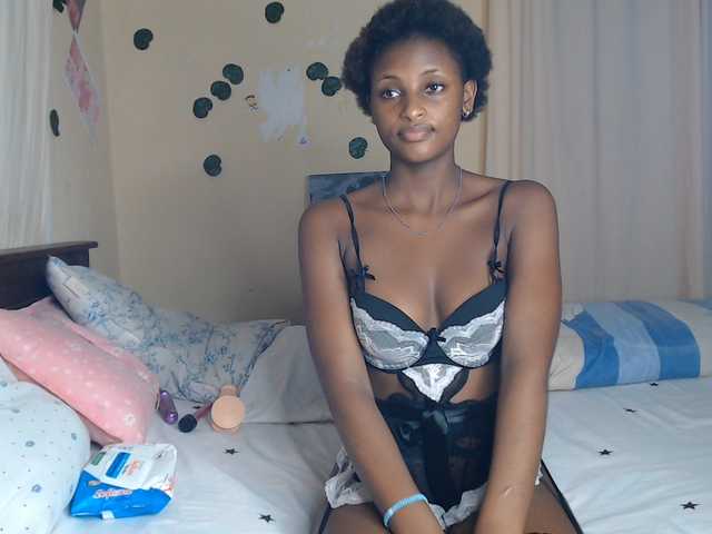 Ambrosiana live cam on BongaCams
