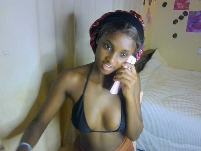 Ambrosiana live cam on BongaCams