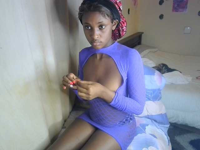 Ambrosiana live cam on BongaCams