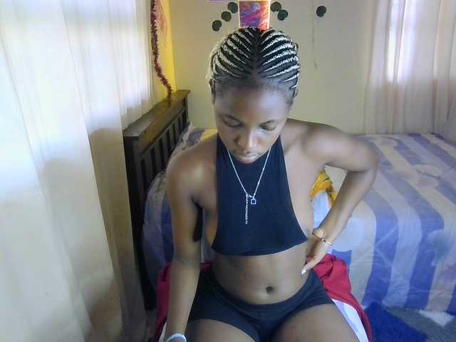 Ambrosiana live cam on BongaCams