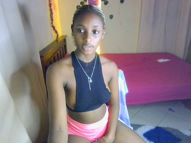 Ambrosiana live cam on BongaCams