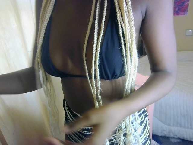 Ambrosiana live cam on BongaCams