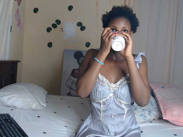 Ambrosiana live cam on BongaCams