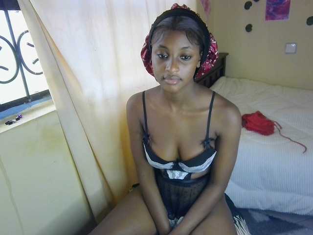 Ambrosiana live cam on BongaCams
