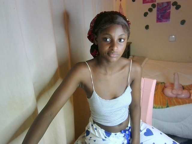 Ambrosiana live cam on BongaCams