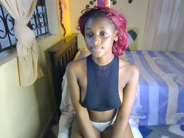 Ambrosiana live cam on BongaCams