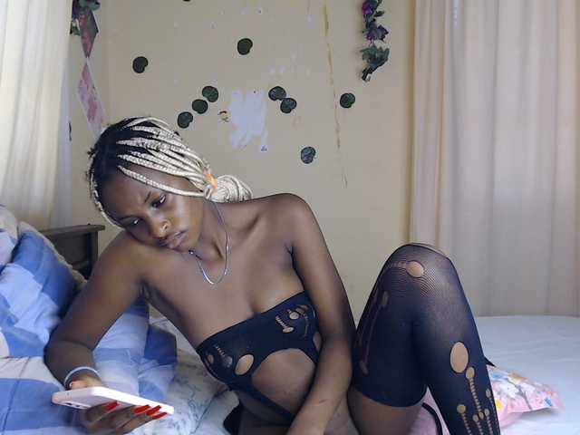 Ambrosiana live cam on BongaCams