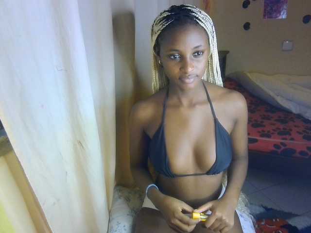 Ambrosiana live cam on BongaCams