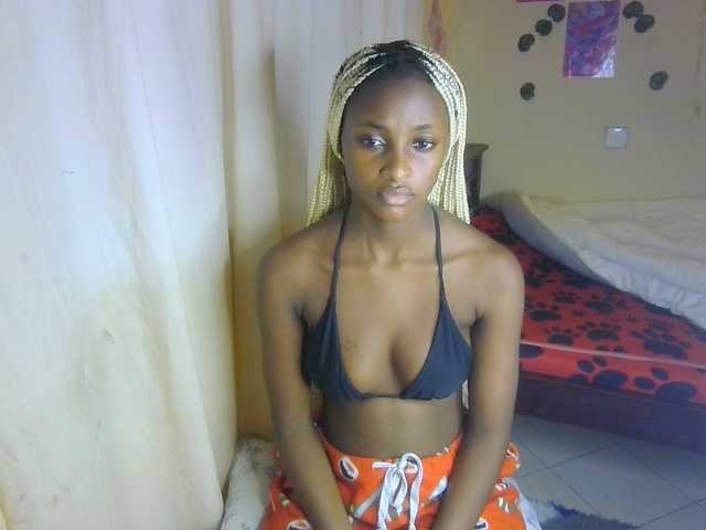Ambrosiana live cam on BongaCams