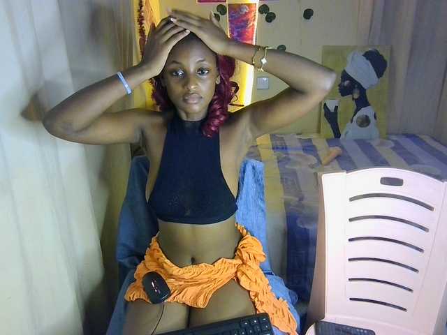 Ambrosiana live cam on BongaCams