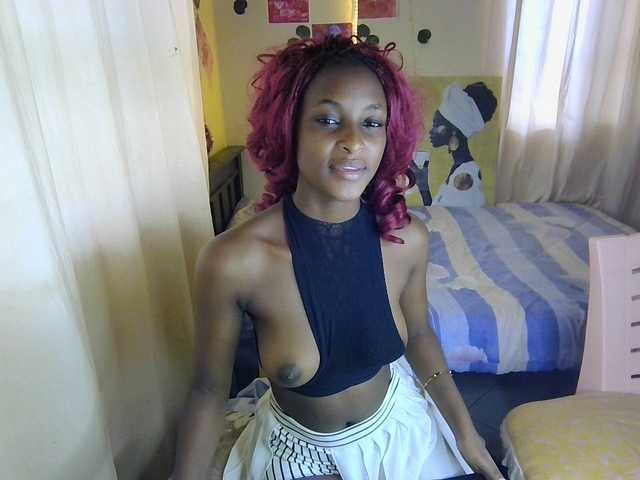 Ambrosiana live cam on BongaCams