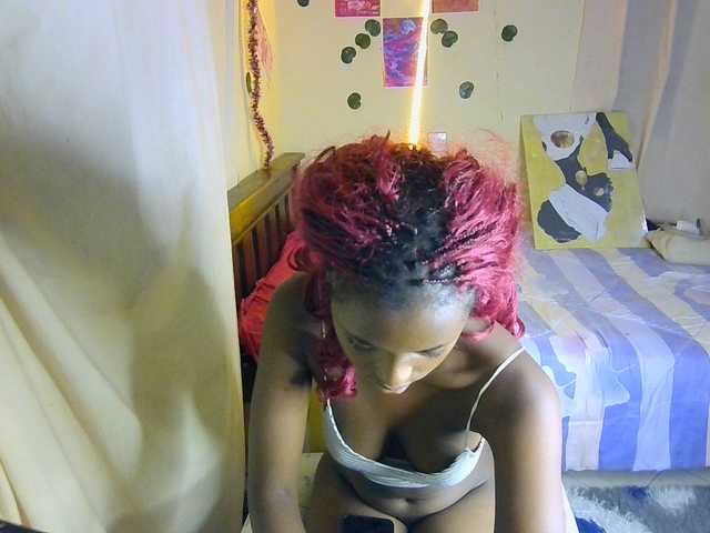 Ambrosiana live cam on BongaCams