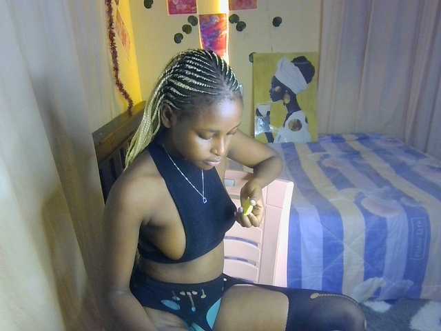 Ambrosiana live cam on BongaCams