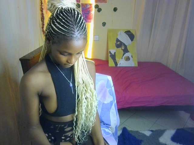 Ambrosiana live cam on BongaCams