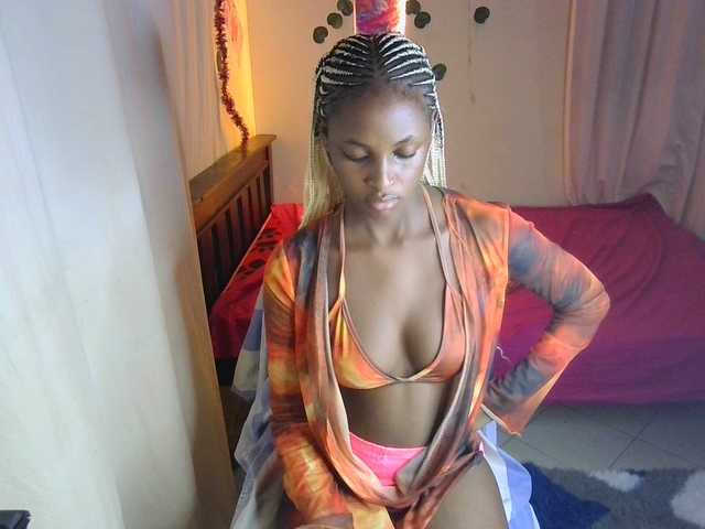 Ambrosiana live cam on BongaCams
