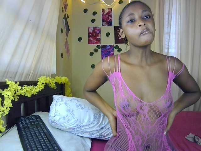 Ambrosiana's BongaCams show and profile