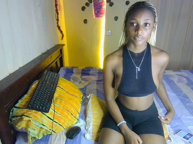 Ambrosiana live cam on BongaCams