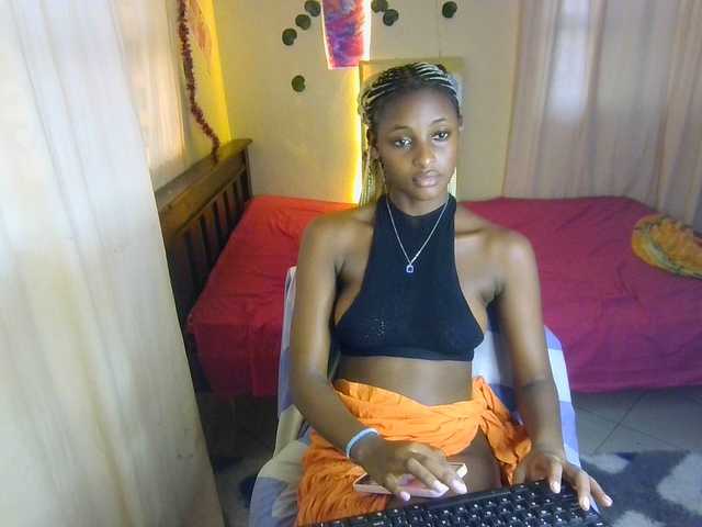 Ambrosiana live cam on BongaCams