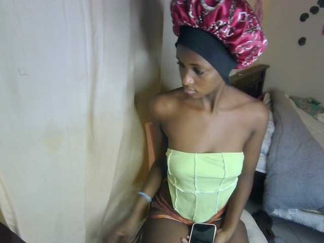 Ambrosiana live cam on BongaCams