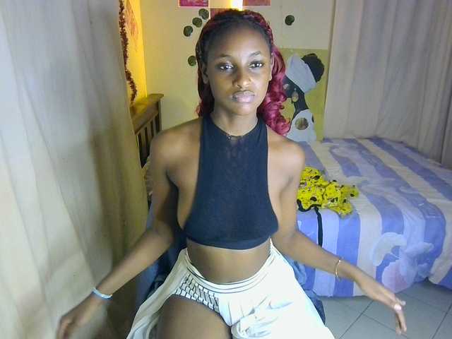 Ambrosiana live cam on BongaCams