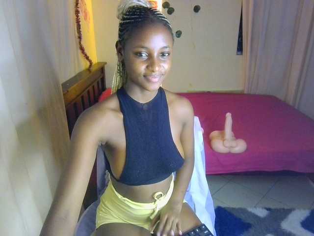Ambrosiana live cam on BongaCams