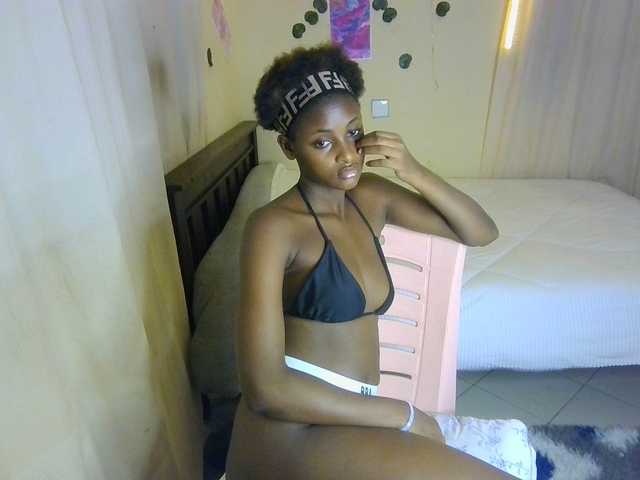 Ambrosiana live cam on BongaCams