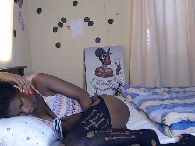 Ambrosiana live cam on BongaCams