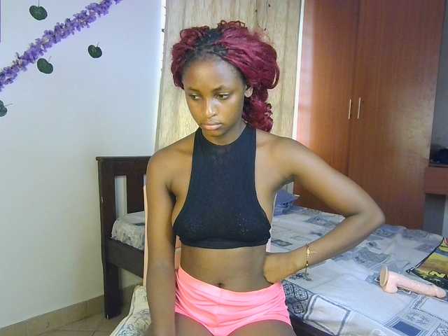 Ambrosiana live cam on BongaCams