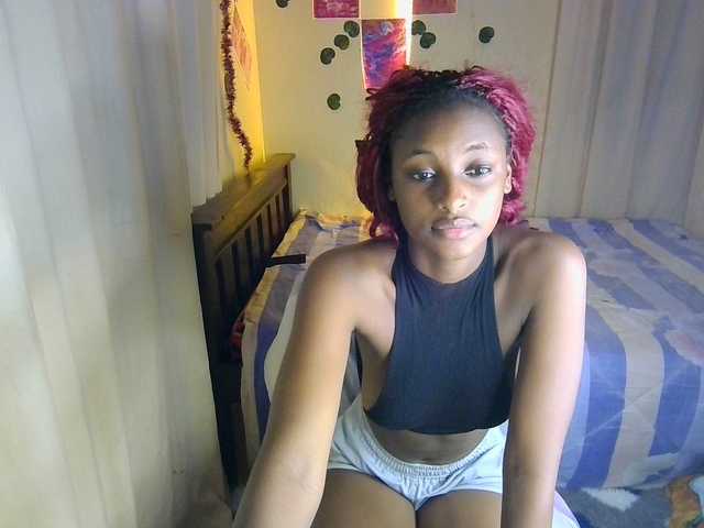 Ambrosiana live cam on BongaCams