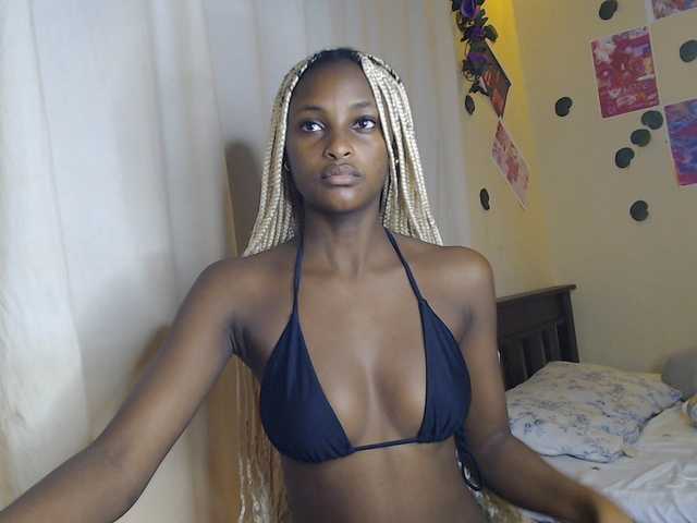 Ambrosiana live cam on BongaCams