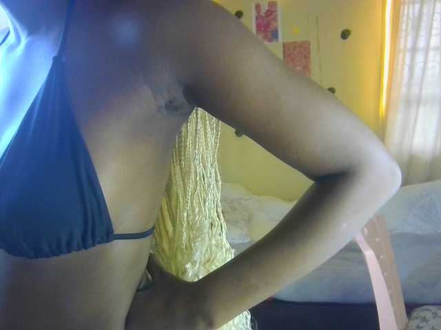 Ambrosiana live cam on BongaCams