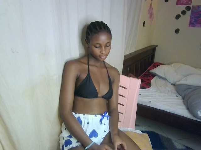 Ambrosiana live cam on BongaCams