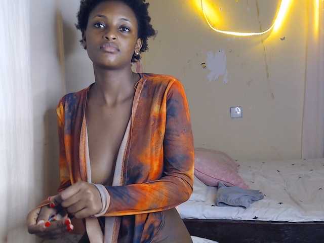 Ambrosiana live cam on BongaCams