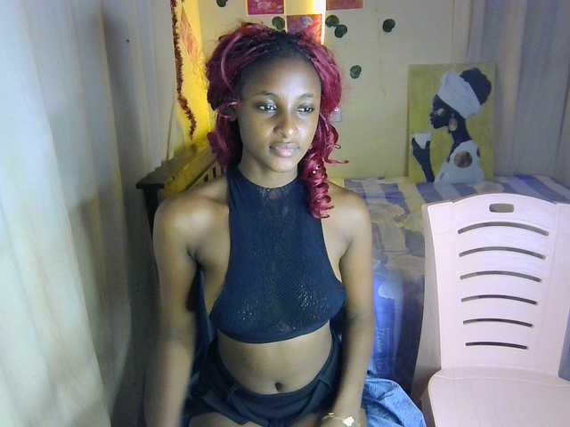 Ambrosiana live cam on BongaCams
