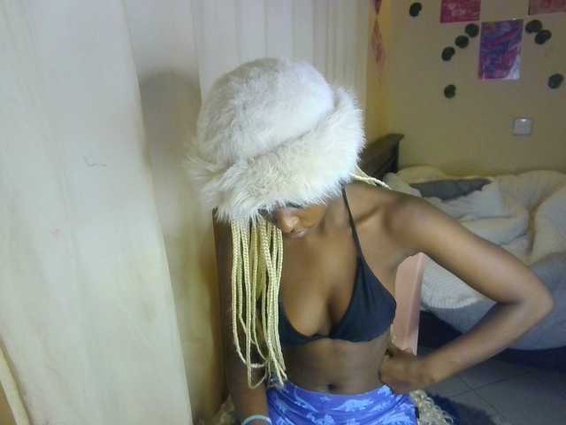 Ambrosiana live cam on BongaCams