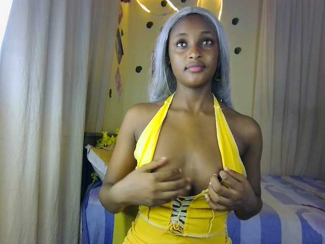 Ambrosiana's BongaCams show and profile