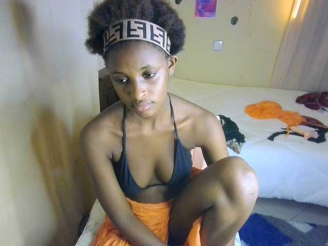 Ambrosiana live cam on BongaCams