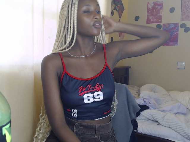 Ambrosiana live cam on BongaCams