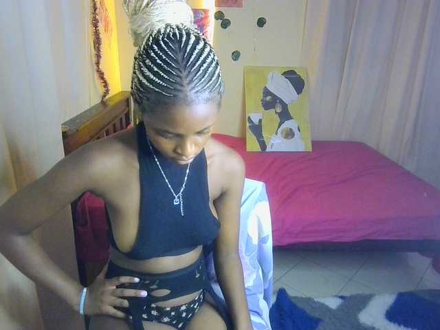 Ambrosiana live cam on BongaCams