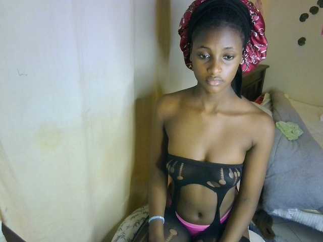 Ambrosiana live cam on BongaCams
