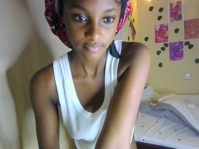 Ambrosiana live cam on BongaCams