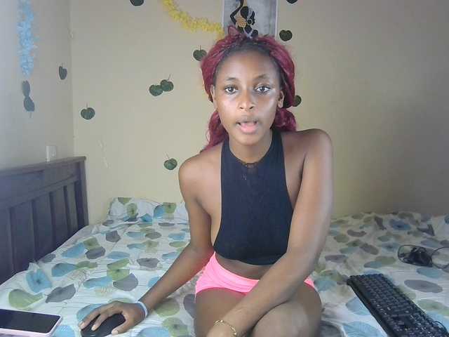 Ambrosiana live cam on BongaCams