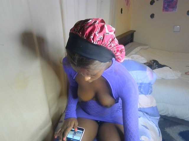 Ambrosiana live cam on BongaCams