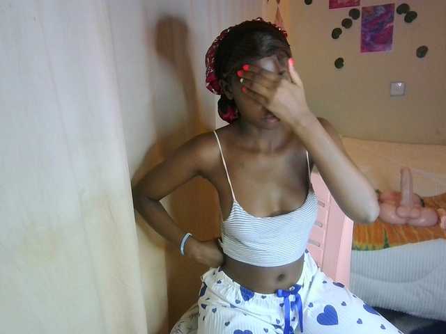 Ambrosiana live cam on BongaCams