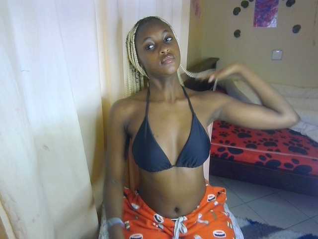 Ambrosiana Live Cam on BongaCams