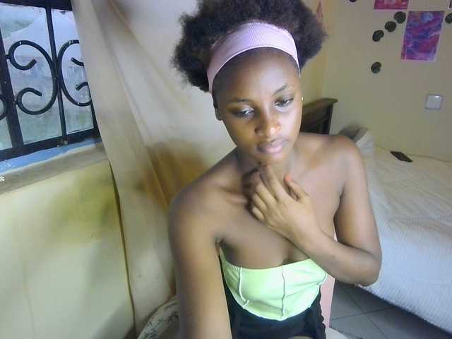 Ambrosiana live cam on BongaCams