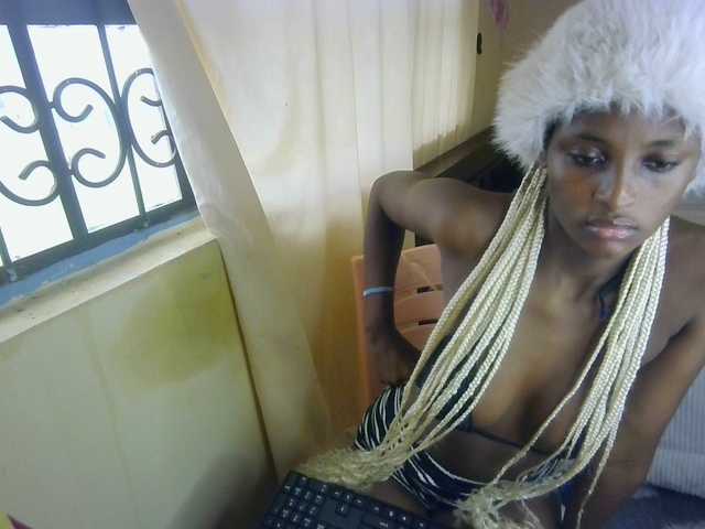 Ambrosiana live cam on BongaCams