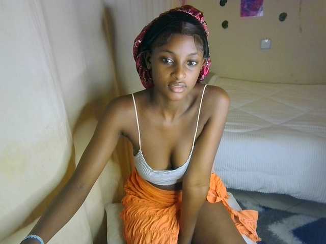Ambrosiana live cam on BongaCams