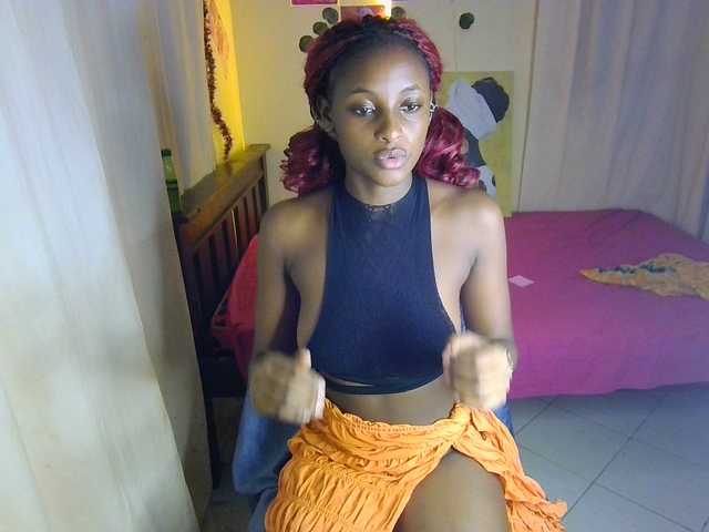 Ambrosiana live cam on BongaCams