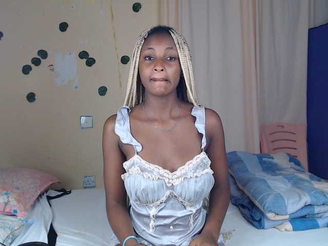 Ambrosiana live cam on BongaCams